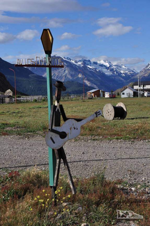 Arte na rua em El Chaltén, ao lado do Parque Nacional Los Glaciares, na Argentina